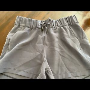 Lululemon grey high rise short size 4